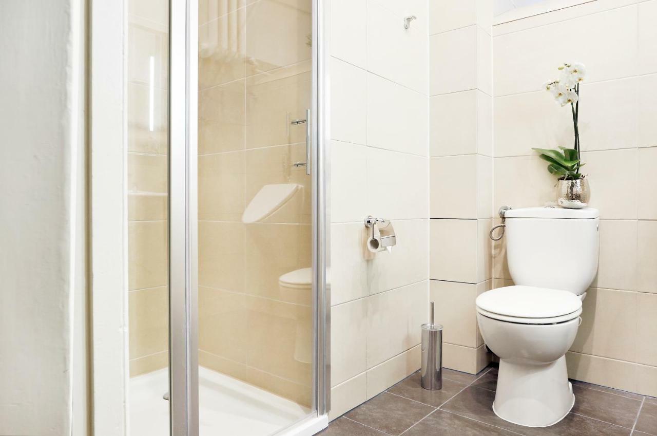 Droy By Rockchair Apartments L Superhost Status L 2 Bedroom Boxspringbeds Next To Center "Kurfuerstendamm" - Cozy Family & Business Flair Welcomes You! Berlin Extérieur photo