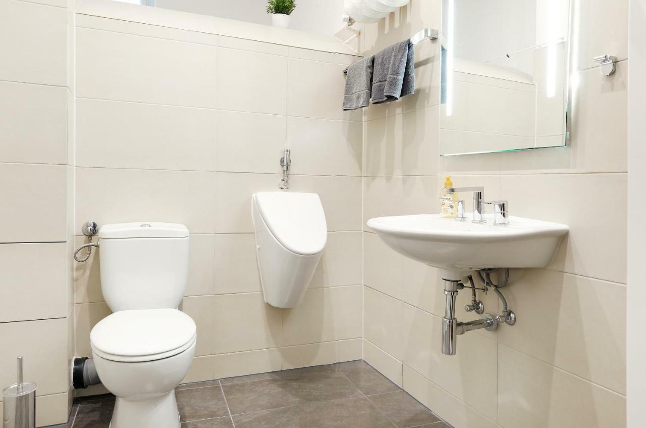 Droy By Rockchair Apartments L Superhost Status L 2 Bedroom Boxspringbeds Next To Center "Kurfuerstendamm" - Cozy Family & Business Flair Welcomes You! Berlin Extérieur photo